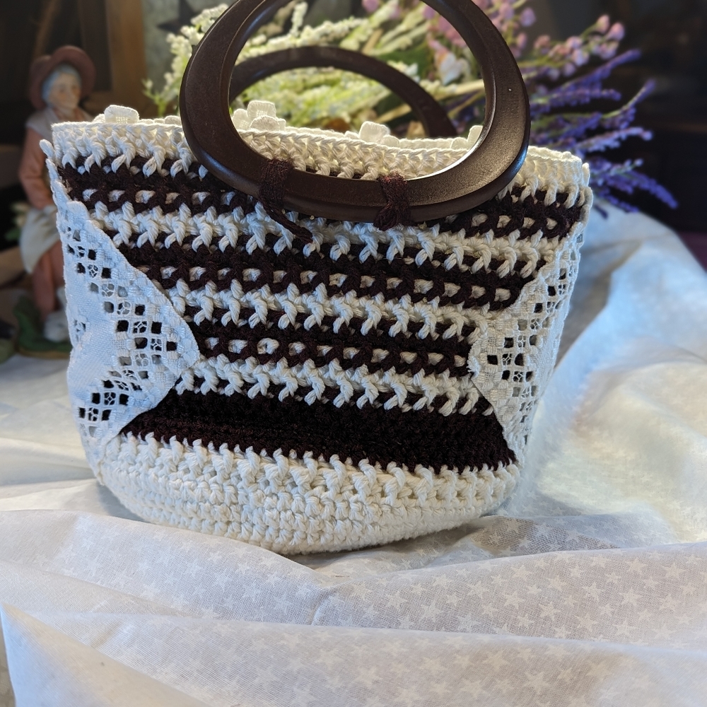 Wooden Bottom Crochet Bag